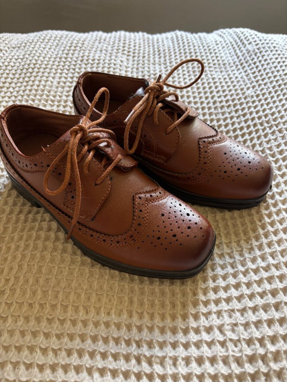 NWOT Boys Deer Stag Ace Wingtip Dress Shoes, Size 12.5